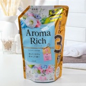 Кондиционер для белья Aroma Rich Sarah, аромат натуральных масел, 1200мл (Япония)